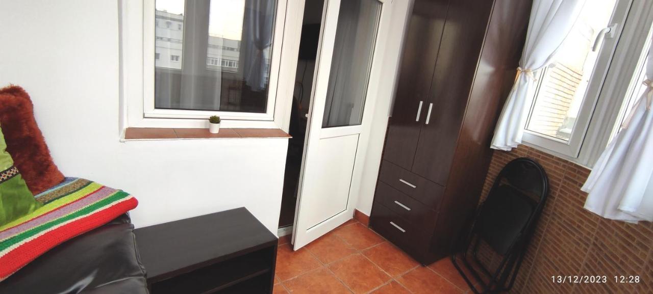 Platinum Apartment - Apartament Cu 3 Camere, 2 Dormitoare, 2 Bai, Bucatarie Complet Utilata, 2 Balcoane 부쿠레슈티 외부 사진